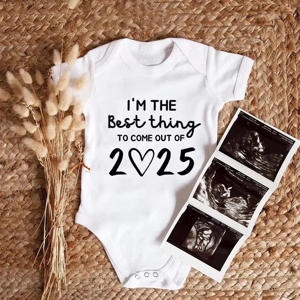 'I'm The Best Thing Of 2025' Print Infant Onesie Casual Short Sleeve